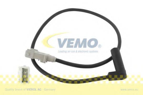 VEMO V22720017 Датчик импульсов; Датчик, частота вращения; Датчик импульсов, маховик; Датчик частоты вращения, управление двигателем