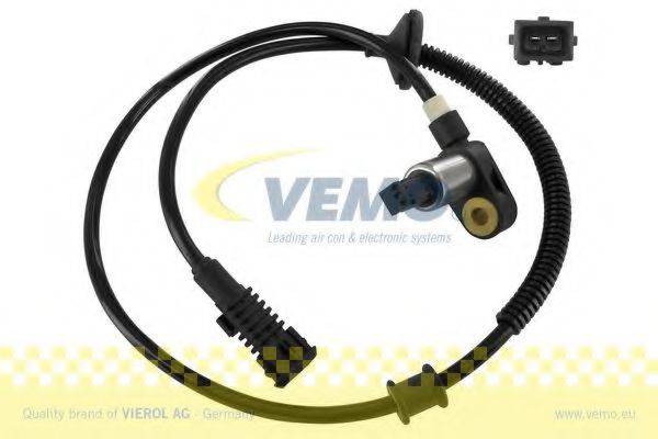 Датчик, частота вращения колеса VEMO V22-72-0022