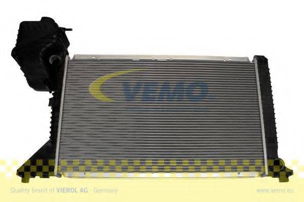 VEMO V30601282 Радиатор, охлаждение двигателя