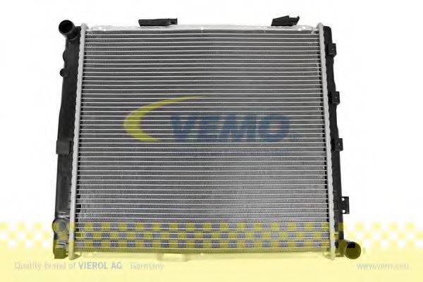 VEMO V30601304 Радиатор, охлаждение двигателя