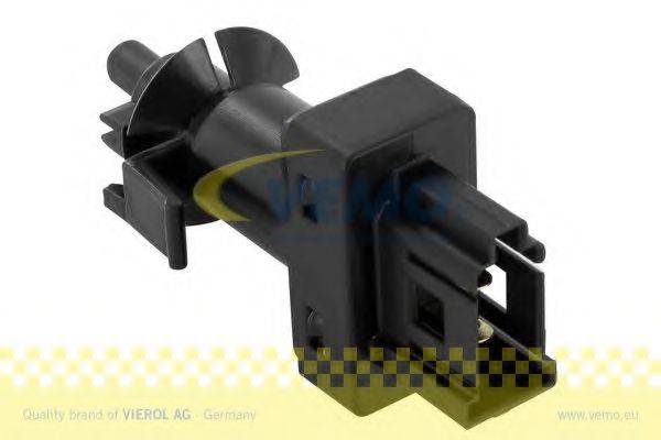 Выключатель, привод сцепления (Tempomat); Выключатель, привод сцепления (управление двигателем) VEMO V30-73-0142