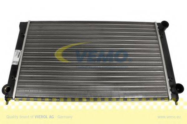 VEMO V15605015 Радиатор, охлаждение двигателя