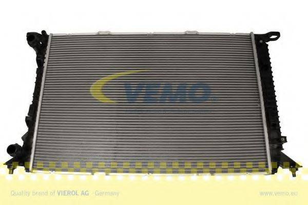 Радіатор, охолодження двигуна VEMO V15-60-6038