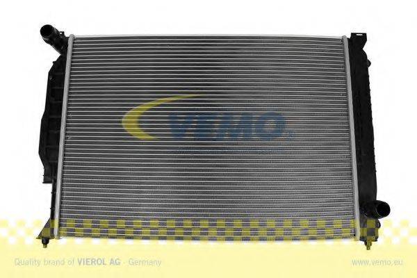 Радіатор, охолодження двигуна VEMO V15-60-6042